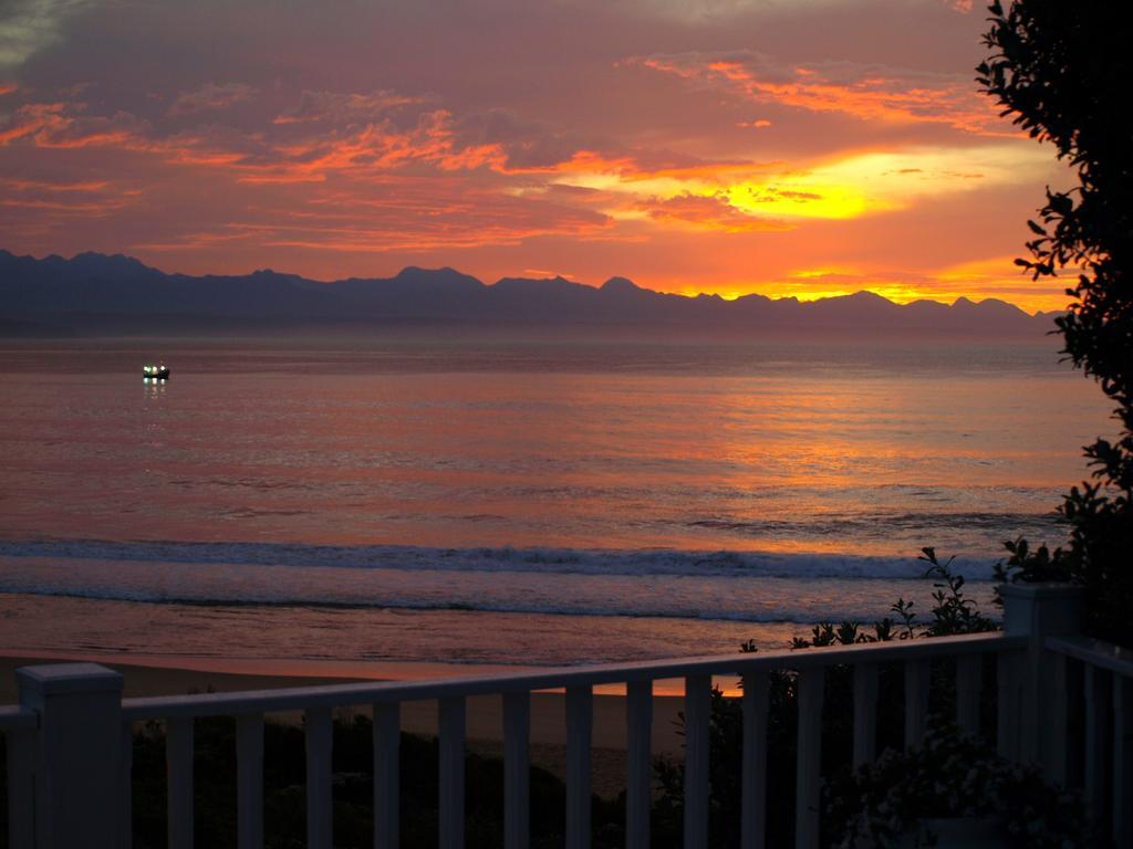 Southern Cross Beach House Plettenberg Bay Exterior photo